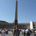 Ankunft am Peterzplatz (die erste Säule *g*) Ankunft am Peterzplatz (die erste Säule *g*)